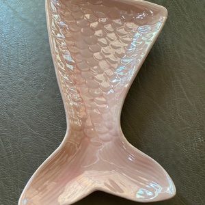 NWT IRIDESCENT MERMAID TAIL trinket tray in Pink
